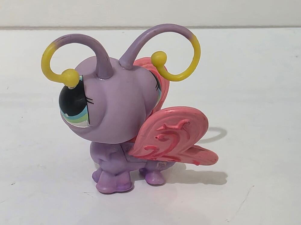 Hasbro Littlest Pet Shop #93 Purple Butterfly